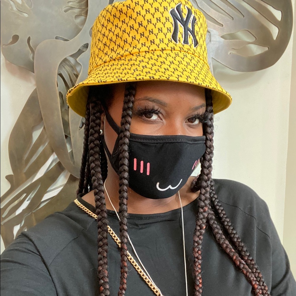 “New” Reversible N Y Bucket Hat.